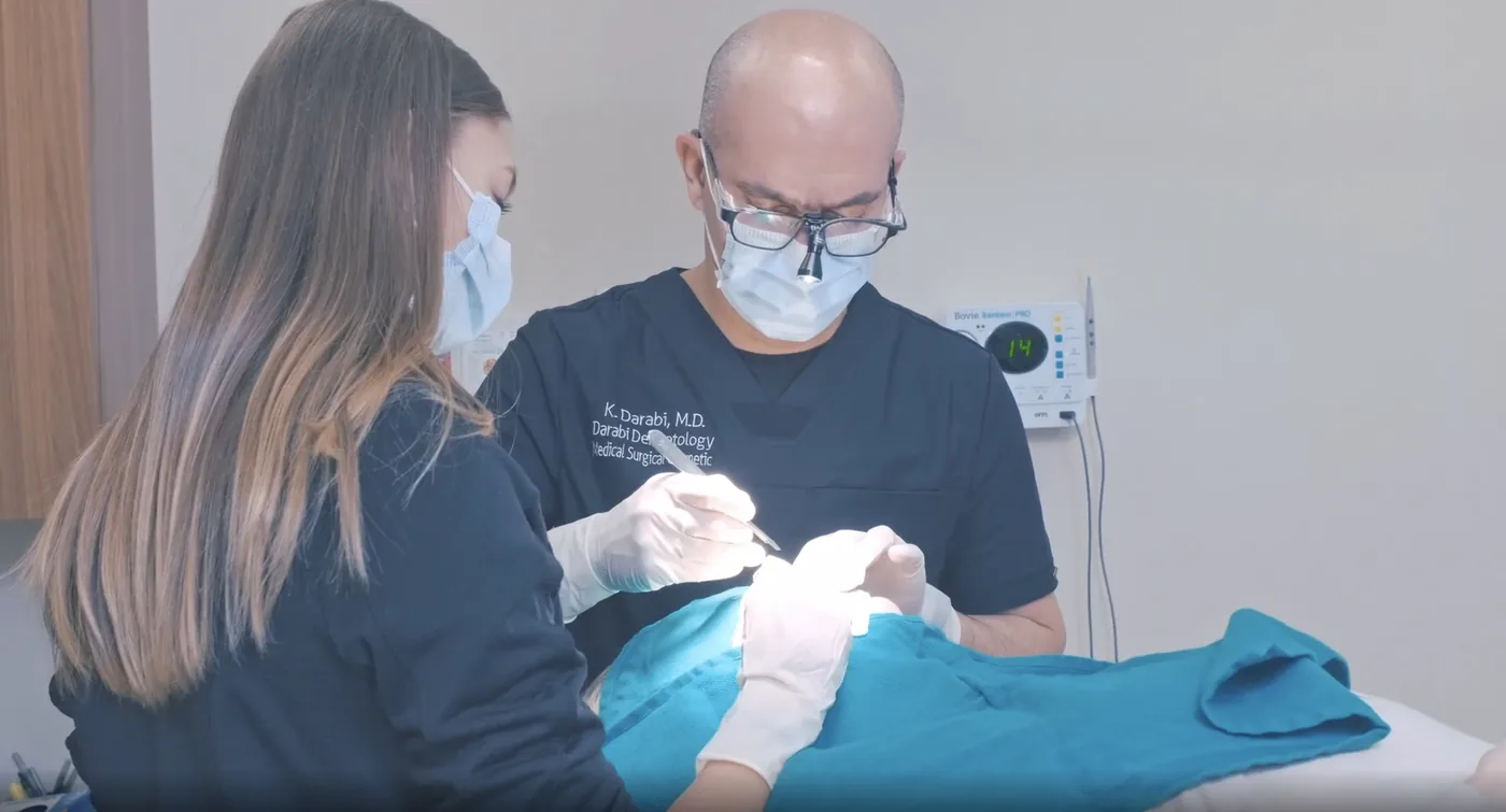 Dr. Darabi performing Mohs micrographic surgery